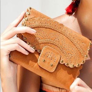 Elf’s Calypso Tri Fold Wallet in Vintage Beige color